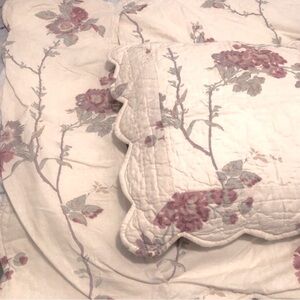 🟦SALE 5️⃣0️⃣% off🟦 
NWOT Euro Pillow Shams cotton set NWOT